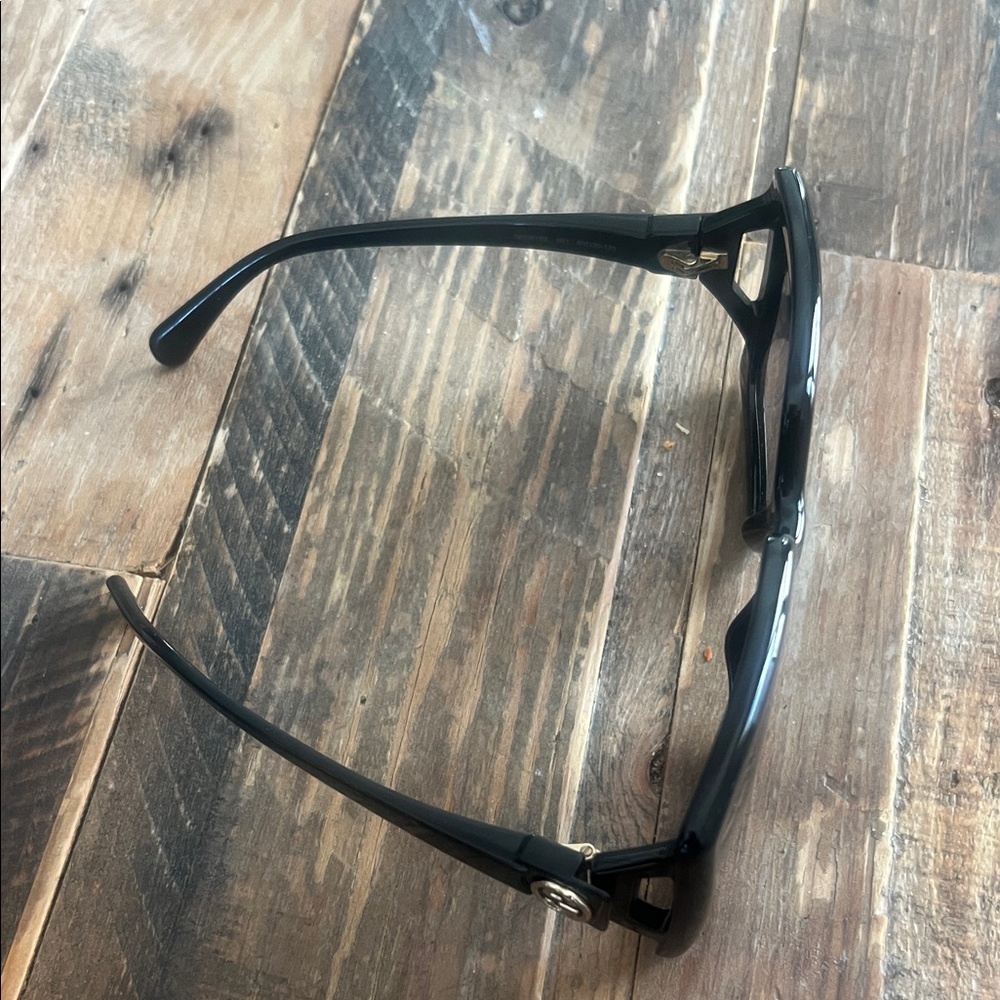 Gucci Oversized Square Black Women’s Sunglasses - Picture 3 of 12